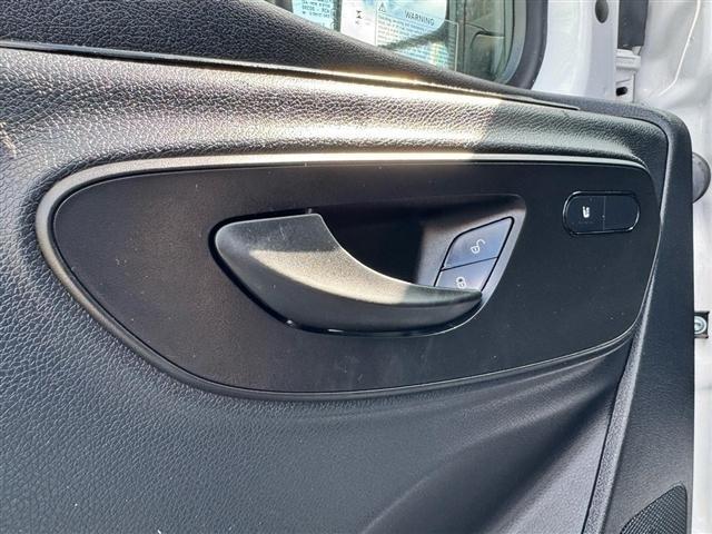 Mercedes-Benz Sprinter Passenger Van 2500 Standard Roof I4 Diesel 144" RWD 2024