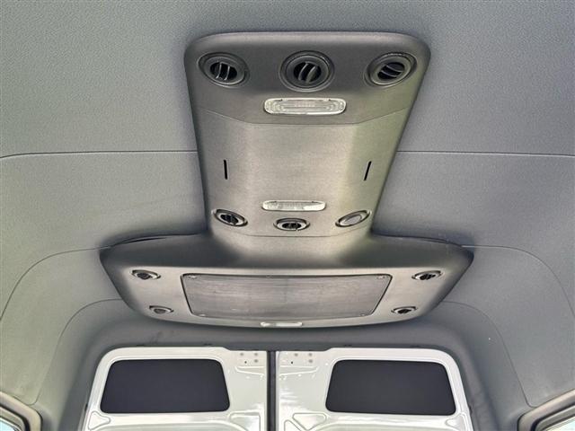 Mercedes-Benz Sprinter Passenger Van 2500 Standard Roof I4 Diesel 144" RWD 2024