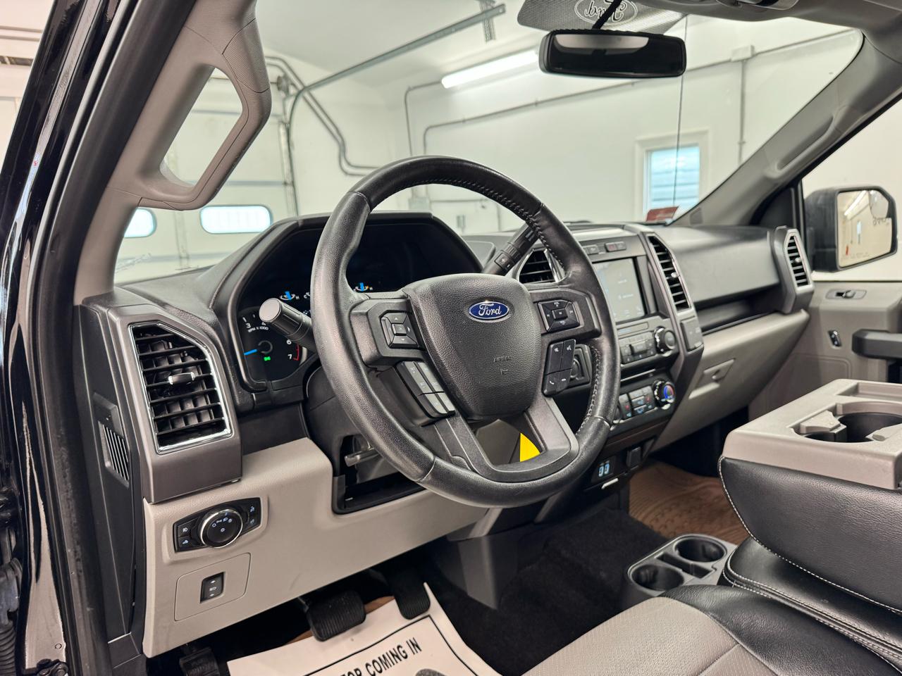 Ford F-150 Platinum 4WD SuperCrew 5.5' Box 2017