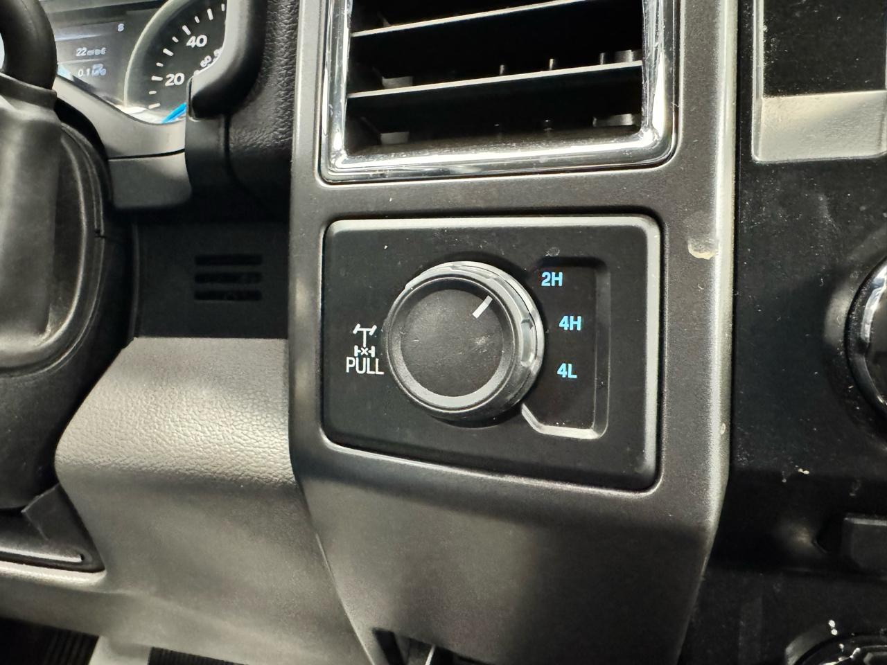 Ford F-150 Platinum 4WD SuperCrew 5.5' Box 2017