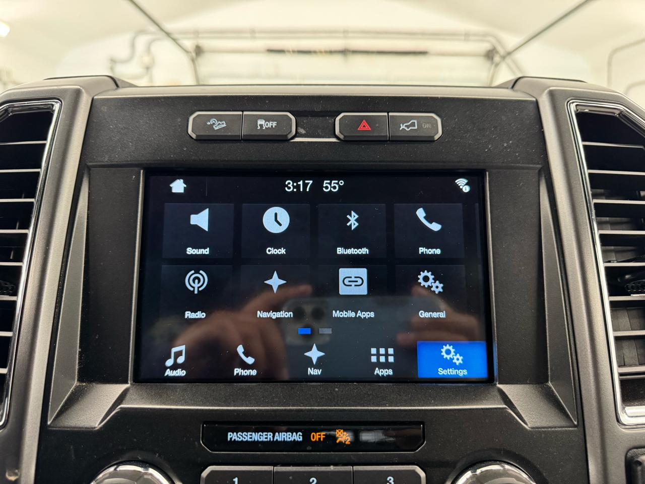 Ford F-150 Platinum 4WD SuperCrew 5.5' Box 2017