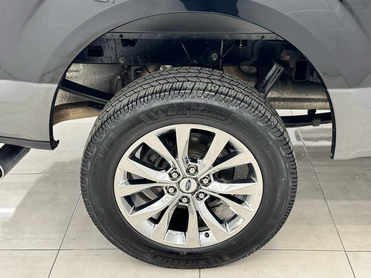 Ford F-150 Platinum 4WD SuperCrew 5.5' Box 2017
