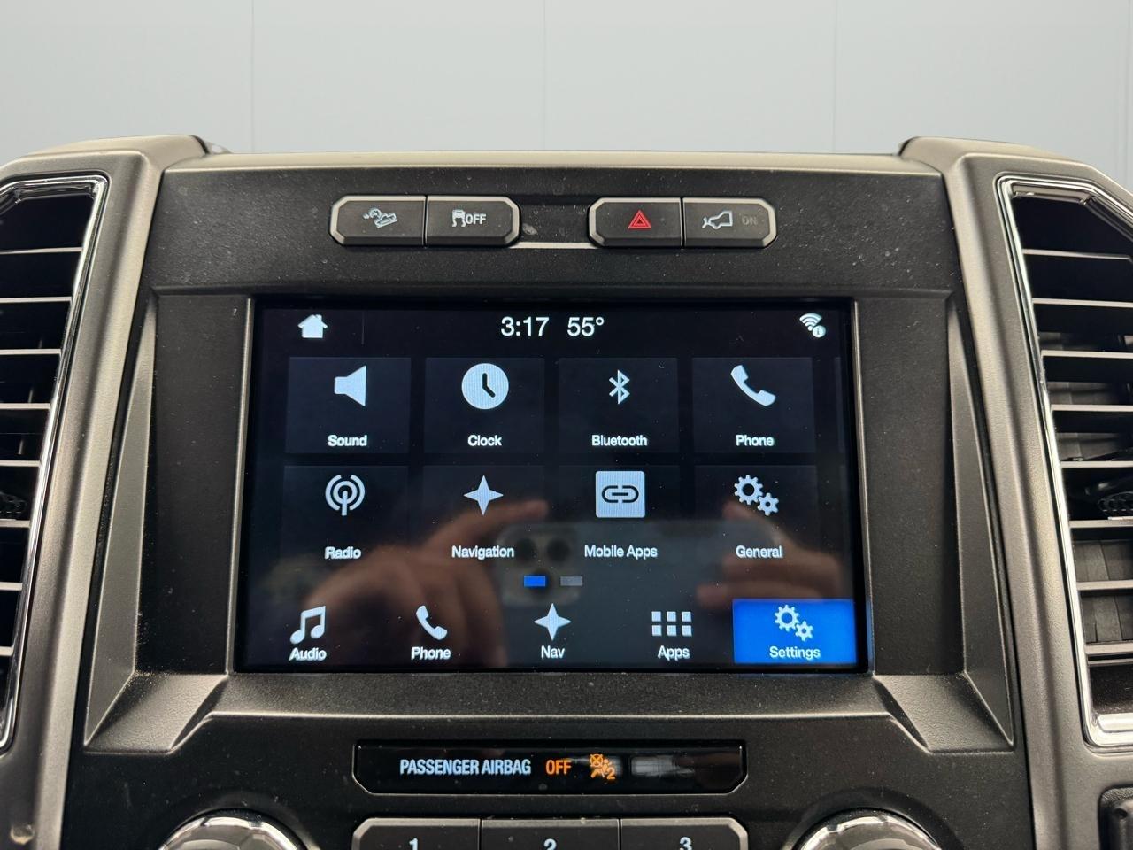 Ford F-150 Platinum 4WD SuperCrew 5.5' Box 2017