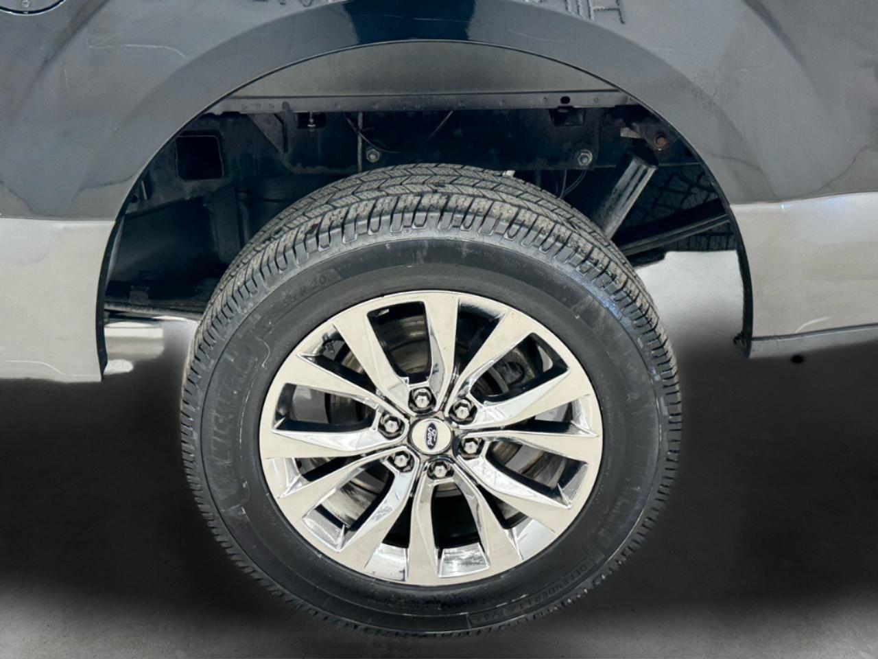 Ford F-150 Platinum 4WD SuperCrew 5.5' Box 2017