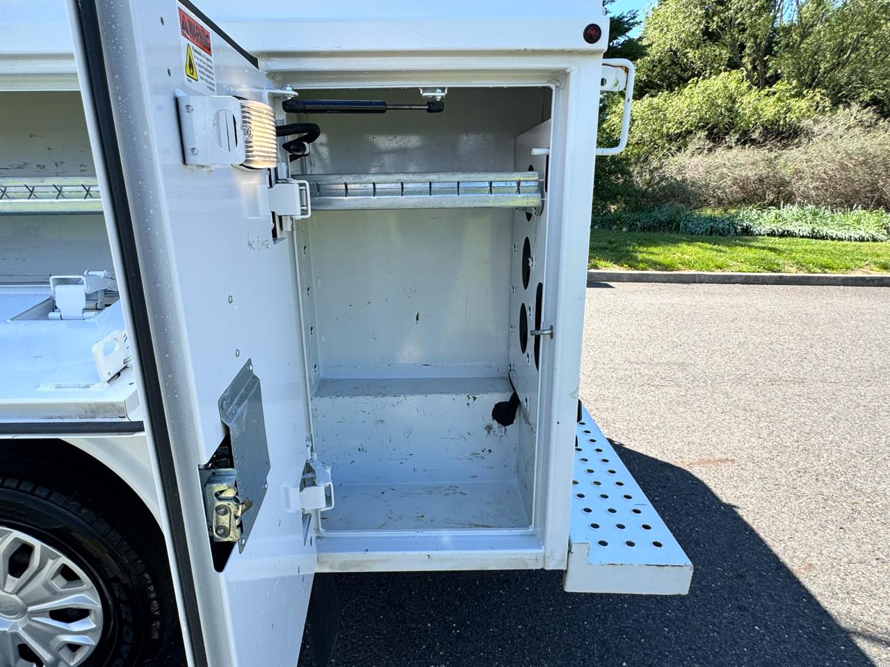 Ford Transit Cutaway T-350 SRW 138" WB 9500 GVWR 2019