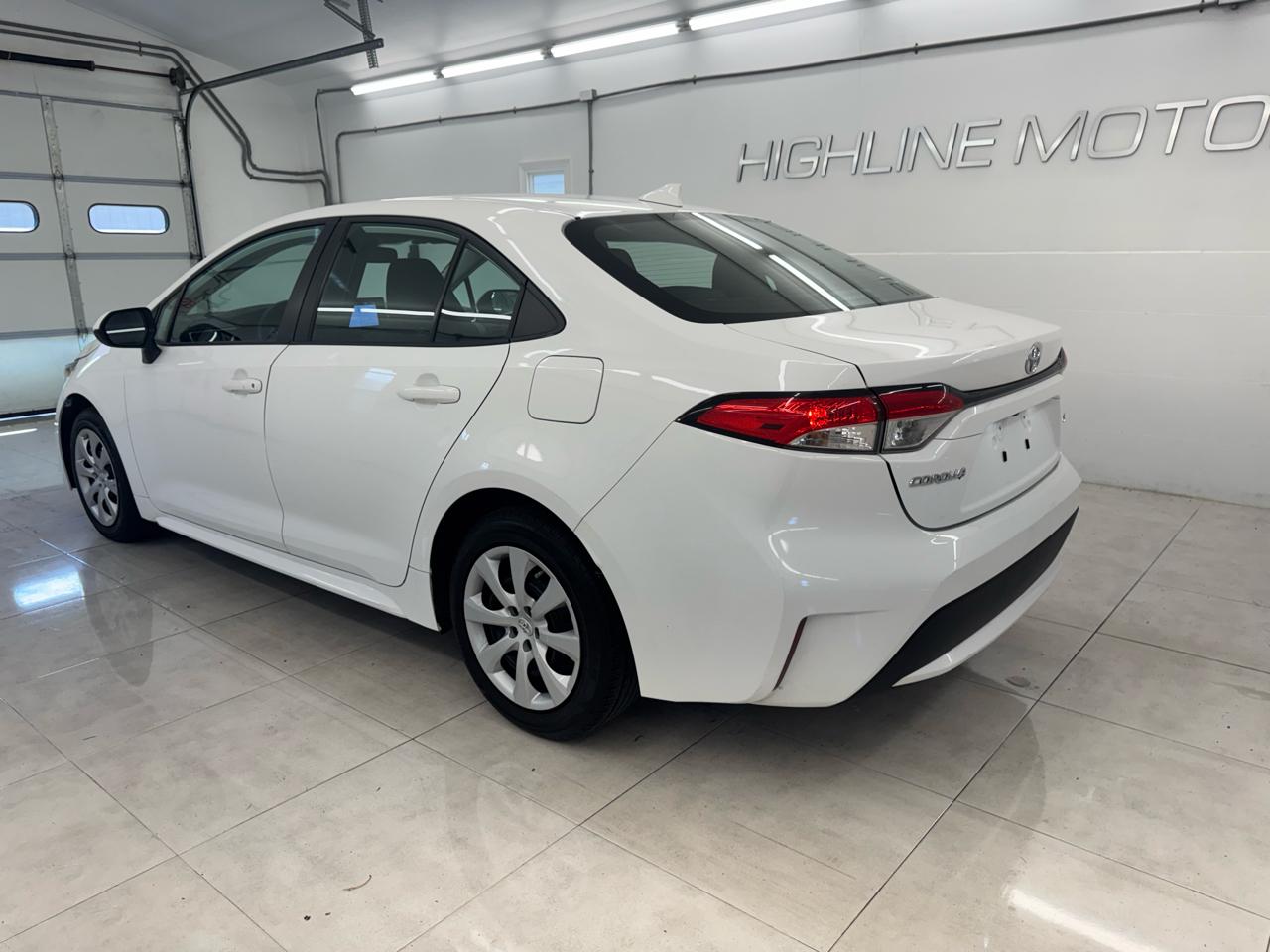 Toyota Corolla LE CVT (Natl) 2022