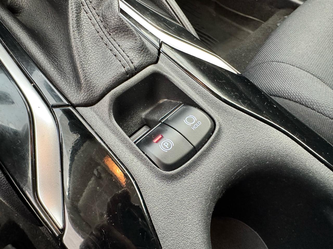 Toyota Corolla LE CVT (Natl) 2022