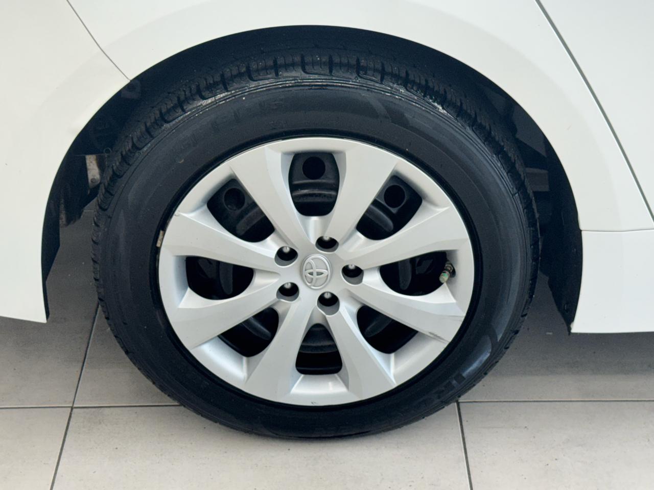 Toyota Corolla LE CVT (Natl) 2022
