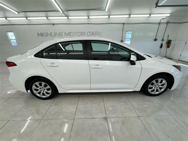 Toyota Corolla LE CVT (Natl) 2022