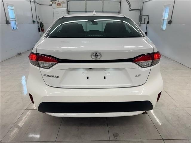 Toyota Corolla LE CVT (Natl) 2022