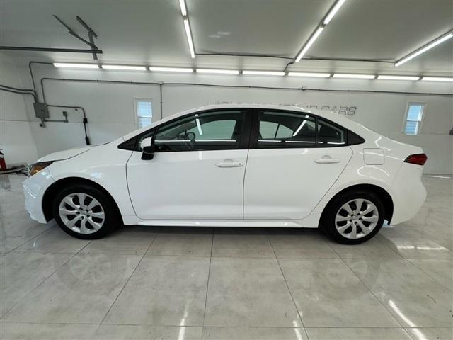 Toyota Corolla LE CVT (Natl) 2022
