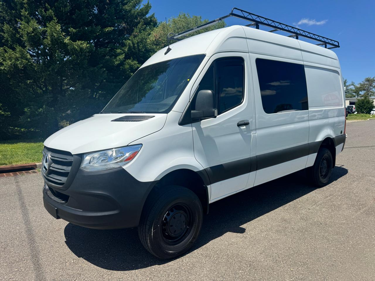 Mercedes-Benz Sprinter Van 2500 Standard Roof V6 144" 4WD 2020