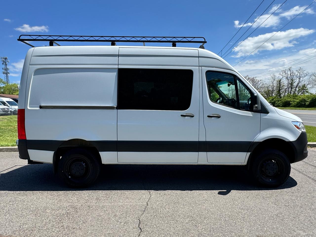 Mercedes-Benz Sprinter Van 2500 Standard Roof V6 144" 4WD 2020