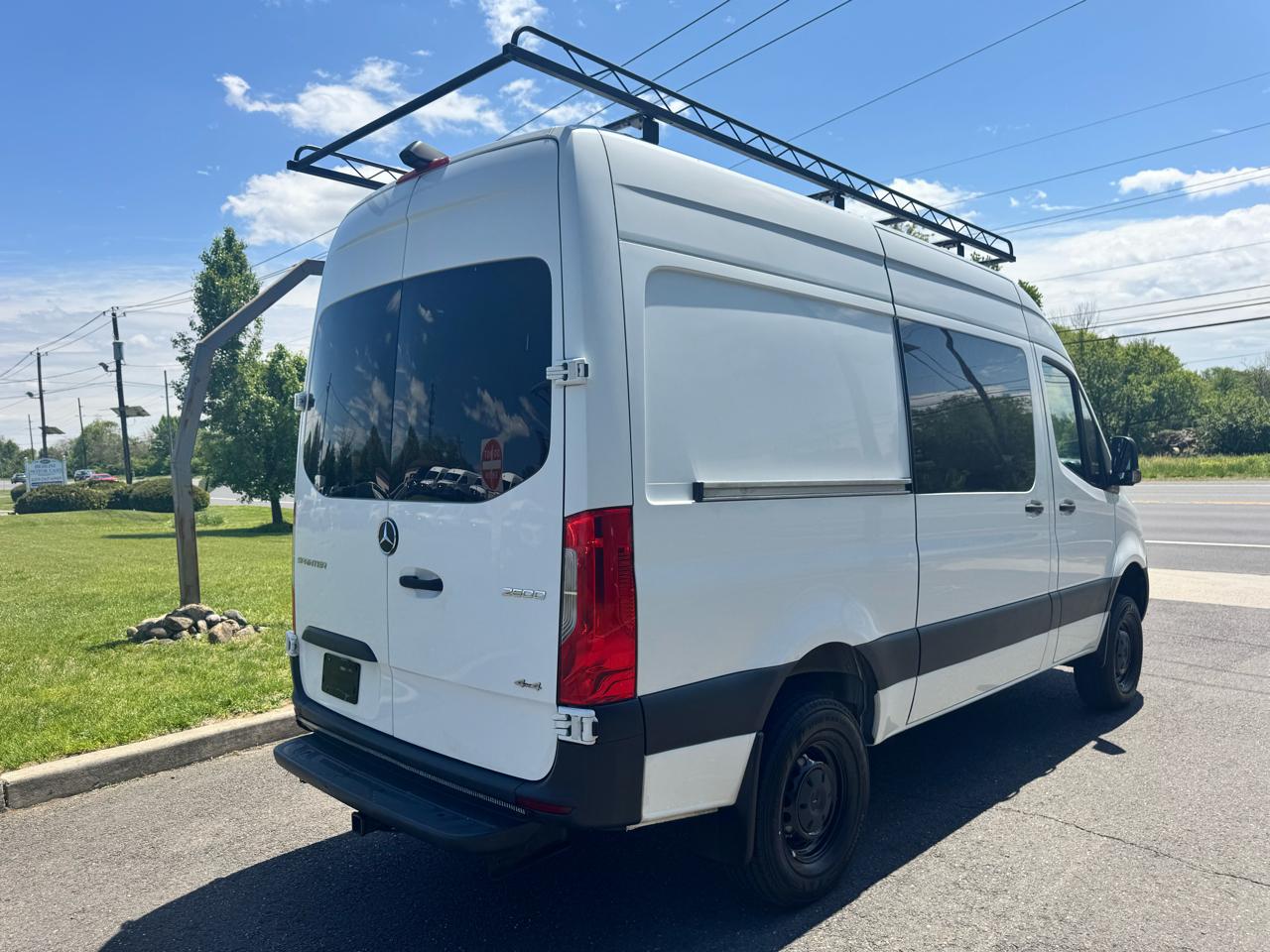 Mercedes-Benz Sprinter Van 2500 Standard Roof V6 144" 4WD 2020