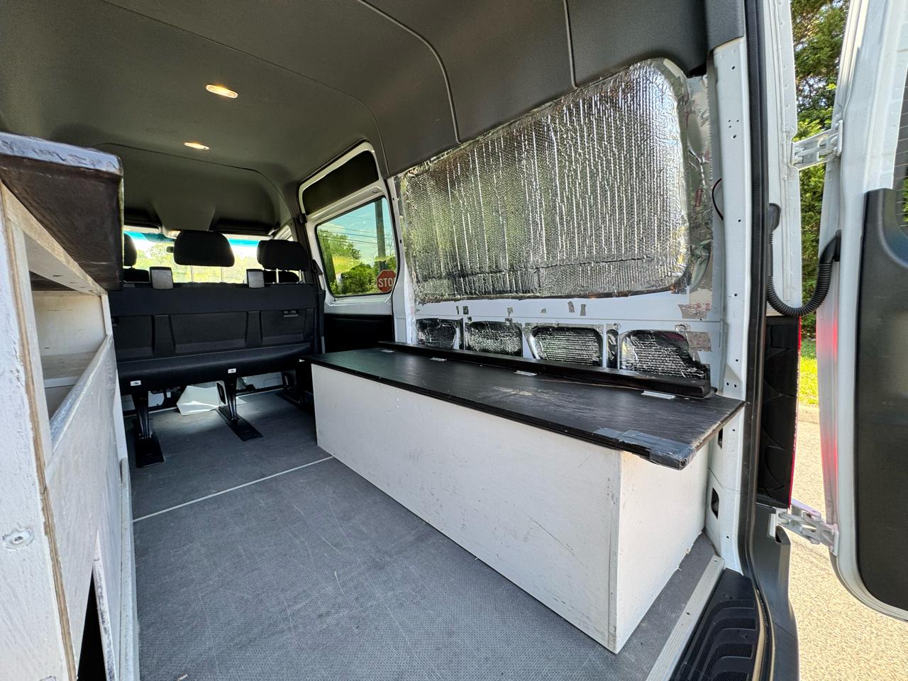 Mercedes-Benz Sprinter Van 2500 Standard Roof V6 144" 4WD 2020