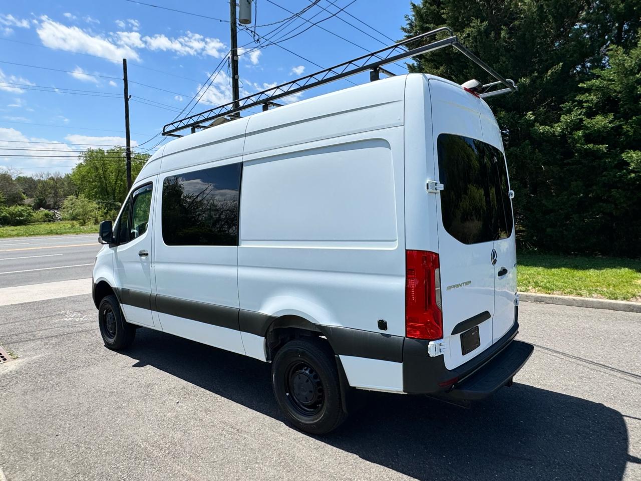 Mercedes-Benz Sprinter Van 2500 Standard Roof V6 144" 4WD 2020