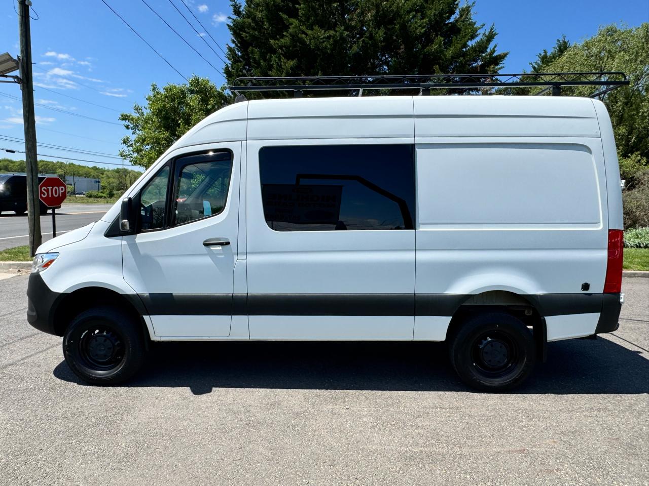 Mercedes-Benz Sprinter Van 2500 Standard Roof V6 144" 4WD 2020
