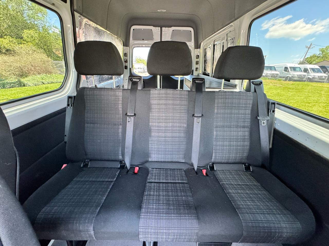 Mercedes-Benz Sprinter Van 2500 Standard Roof V6 144" 4WD 2020