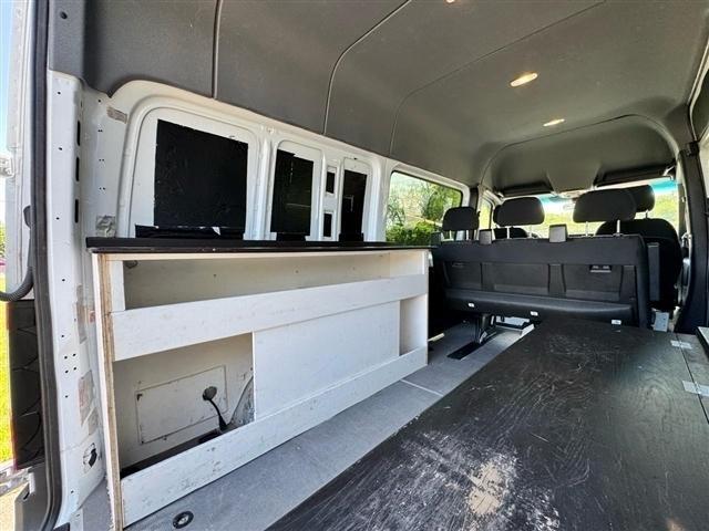 Mercedes-Benz Sprinter Van 2500 Standard Roof V6 144" 4WD 2020