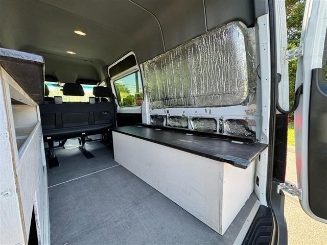 Mercedes-Benz Sprinter Van 2500 Standard Roof V6 144" 4WD 2020