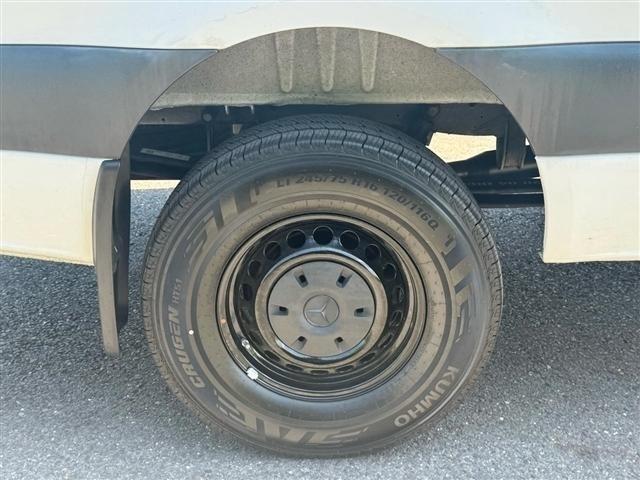 Mercedes-Benz Sprinter Van 2500 Standard Roof V6 144" 4WD 2020