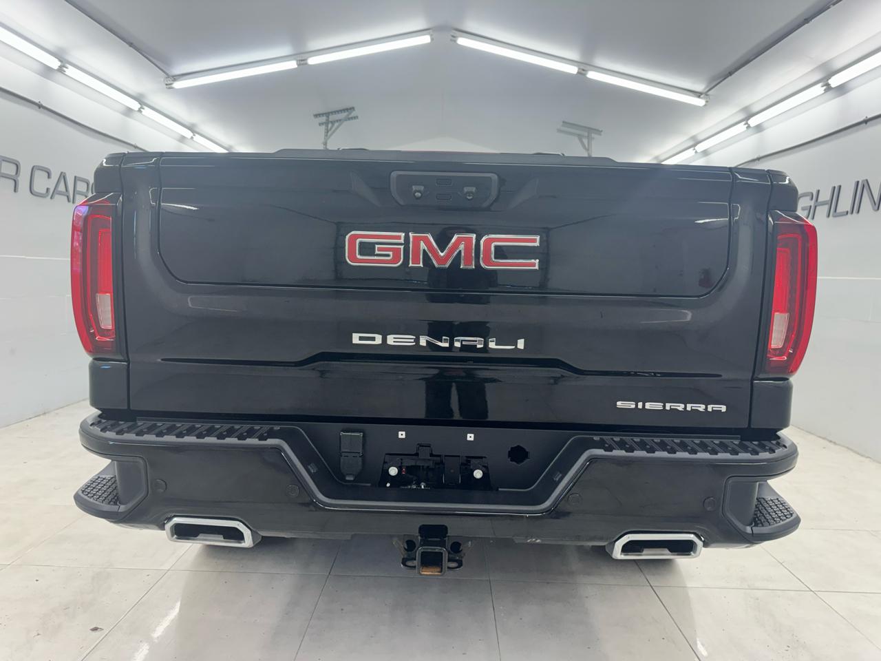 GMC Sierra 1500 4WD Crew Cab 157" Denali 2023