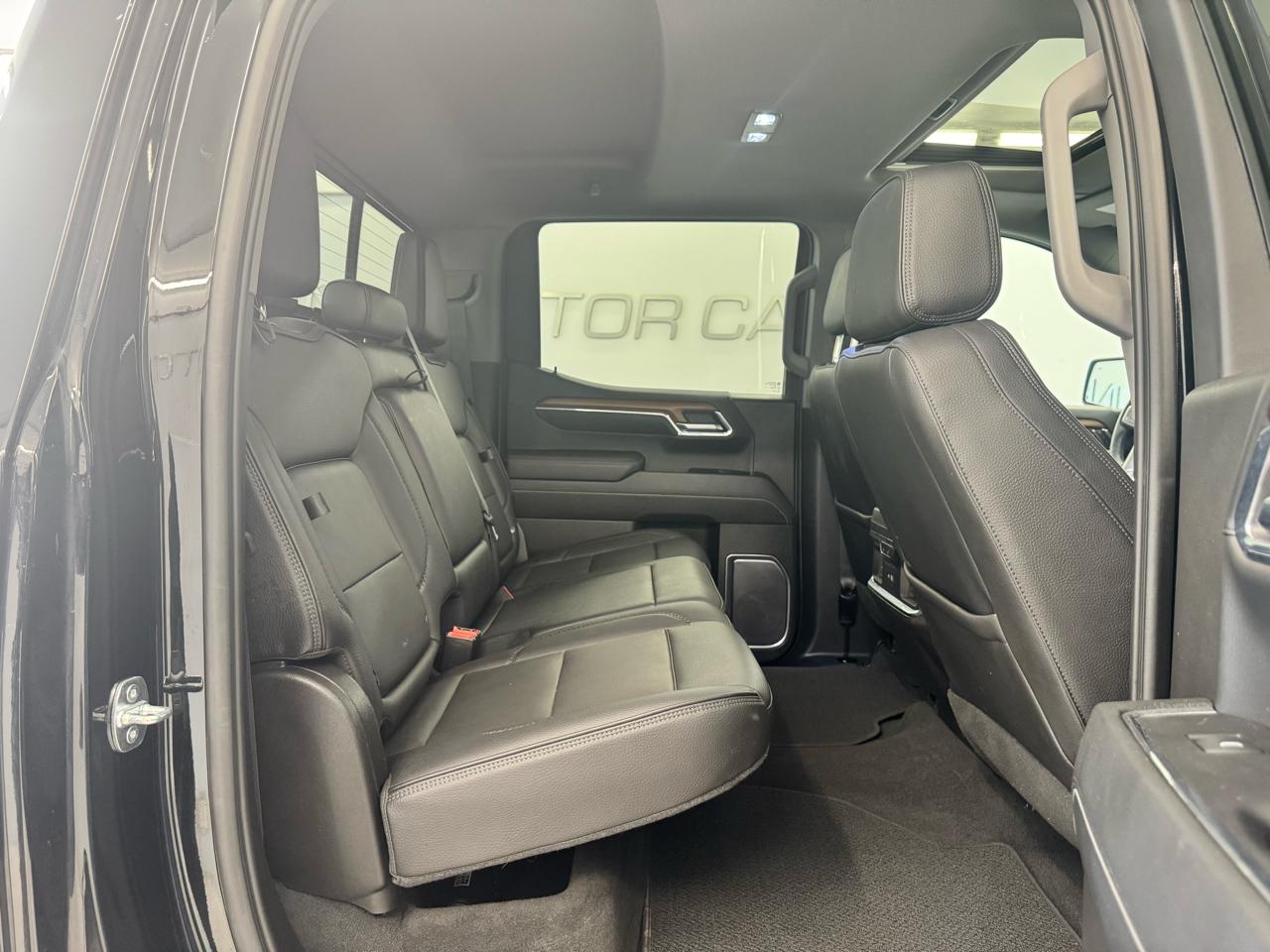 GMC Sierra 1500 4WD Crew Cab 157" Denali 2023