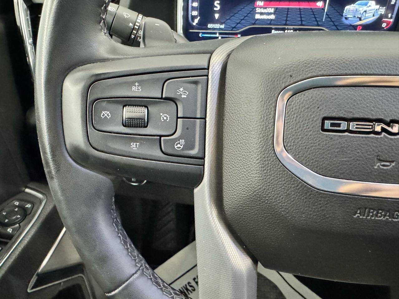 GMC Sierra 1500 4WD Crew Cab 157" Denali 2023