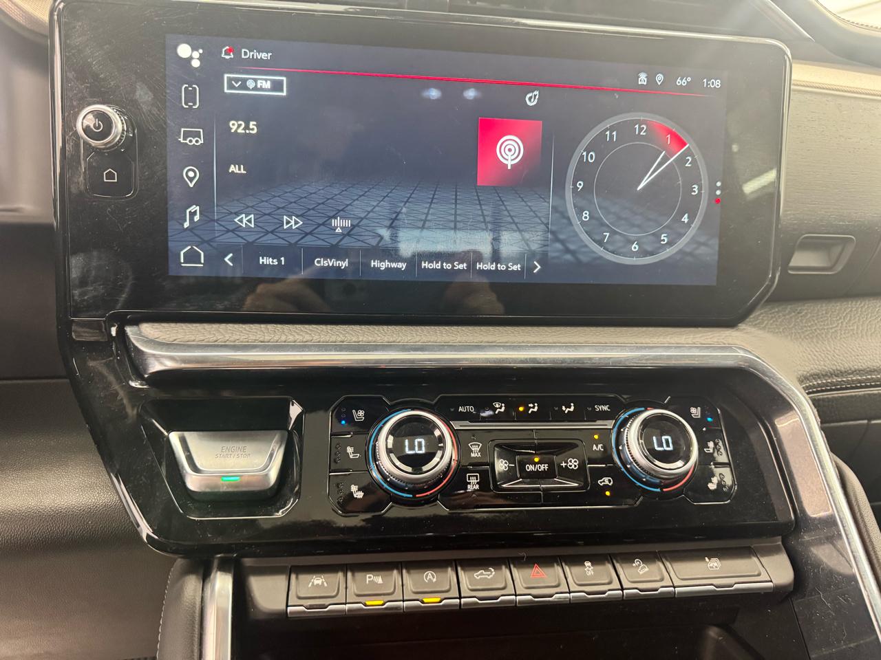 GMC Sierra 1500 4WD Crew Cab 157" Denali 2023