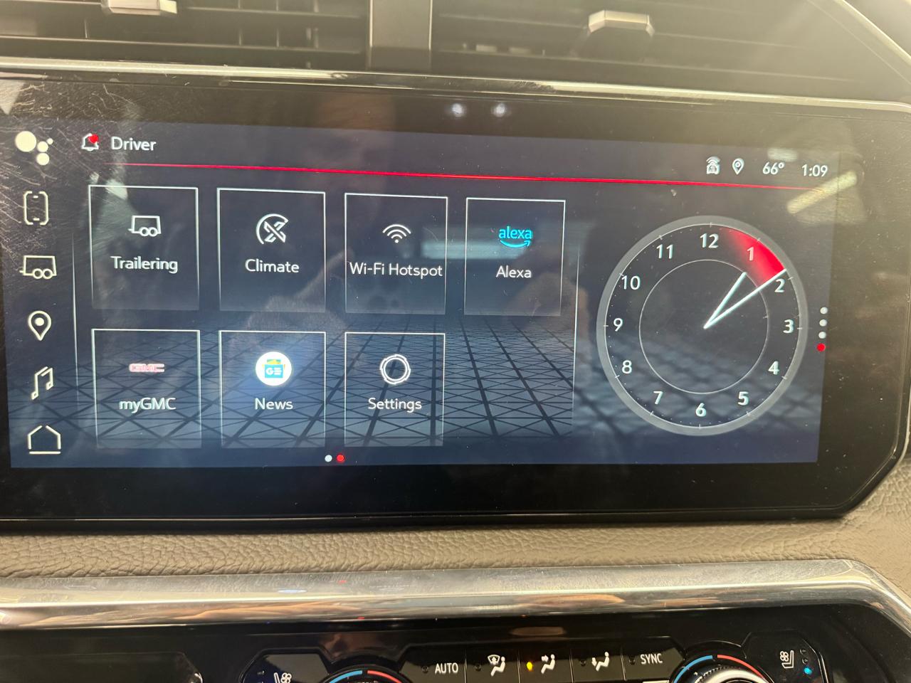 GMC Sierra 1500 4WD Crew Cab 157" Denali 2023