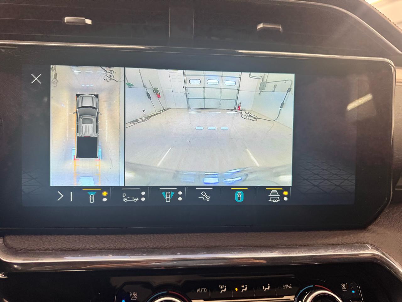 GMC Sierra 1500 4WD Crew Cab 157" Denali 2023