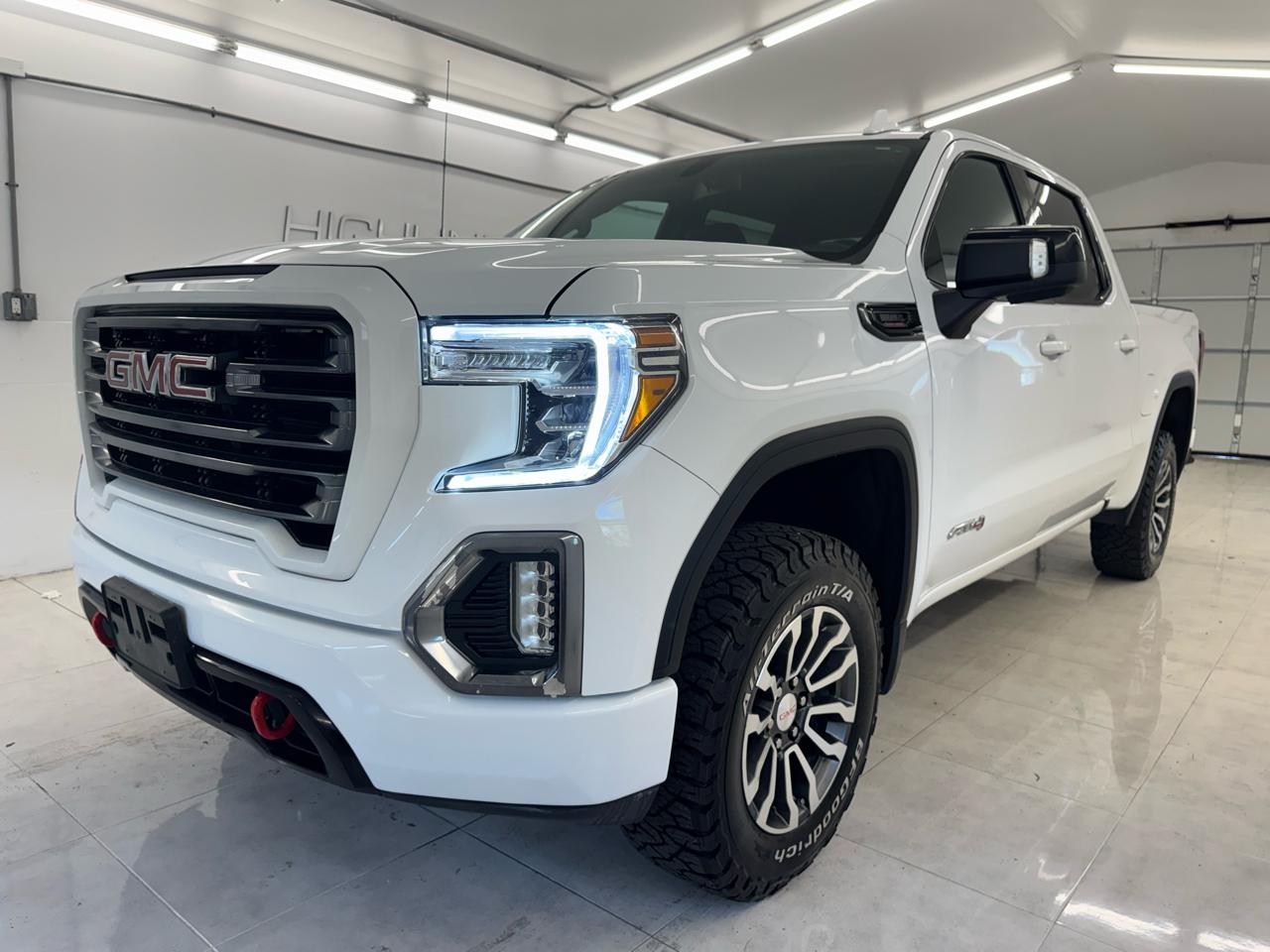 GMC Sierra 1500 4WD Crew Cab 147" AT4 2021