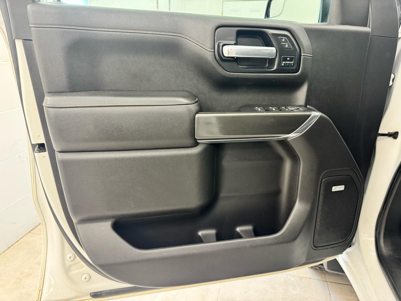 GMC Sierra 1500 4WD Crew Cab 147" AT4 2021