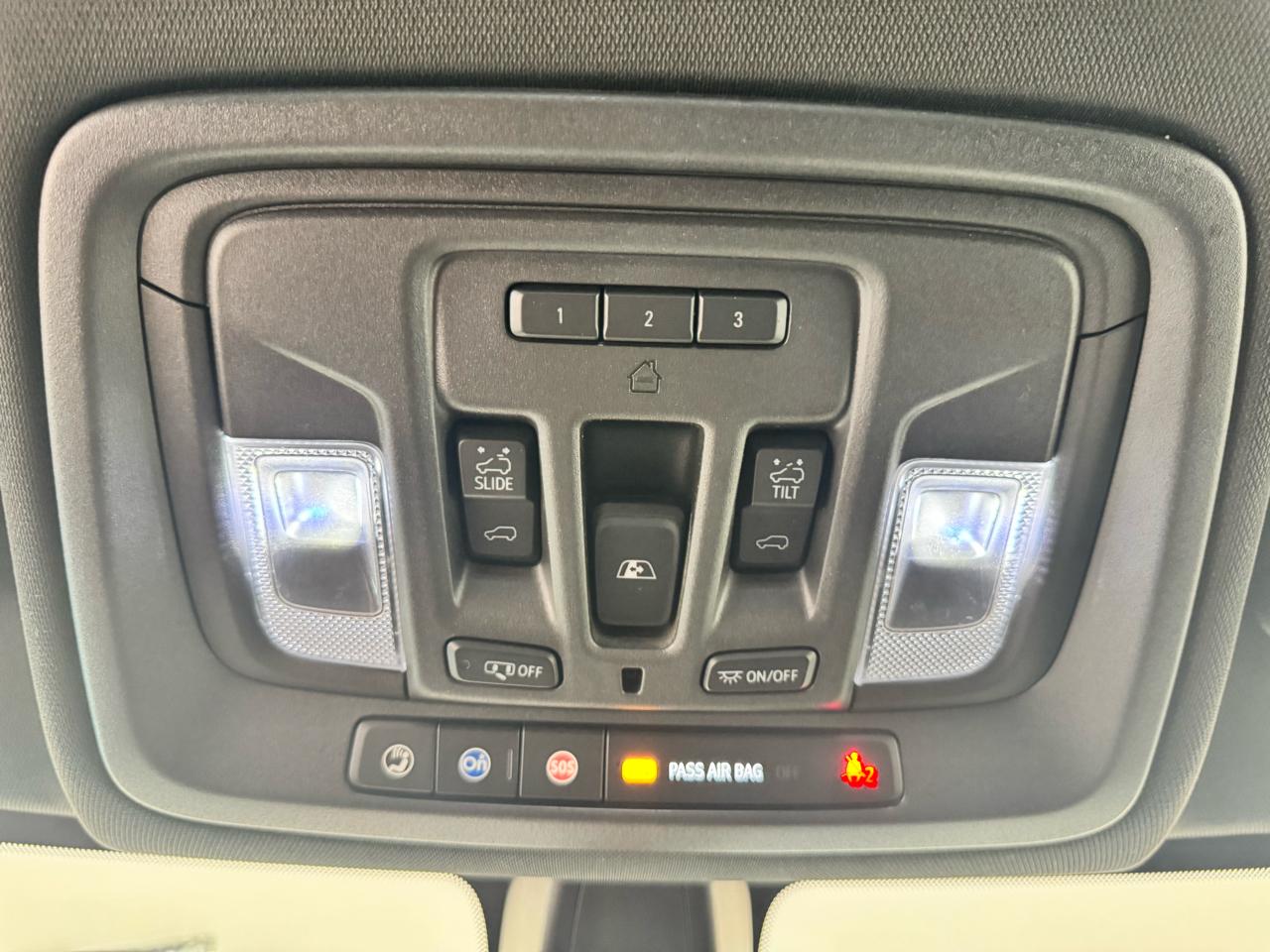 GMC Sierra 1500 4WD Crew Cab 147" AT4 2021