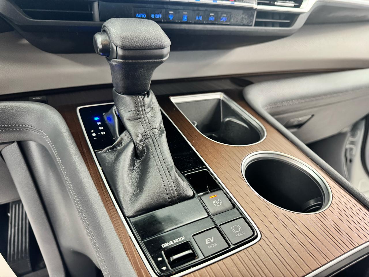 Toyota Sienna LE AWD 8-Passenger (Natl) 2022