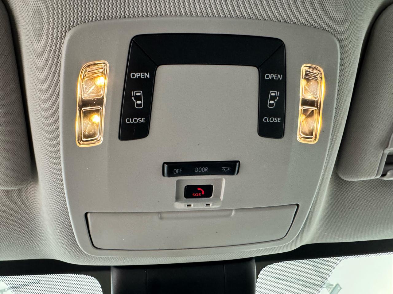 Toyota Sienna LE AWD 8-Passenger (Natl) 2022