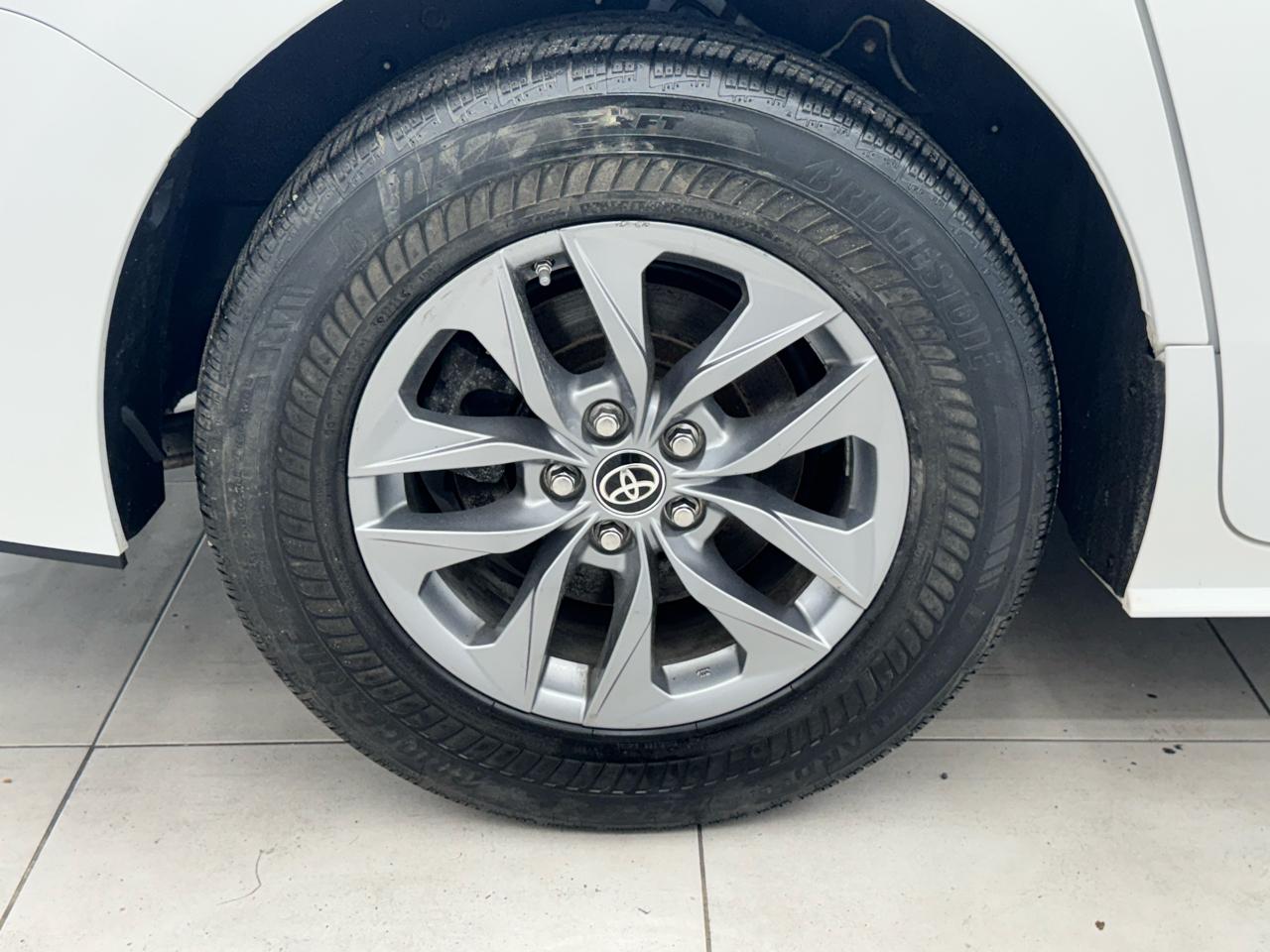Toyota Sienna LE AWD 8-Passenger (Natl) 2022
