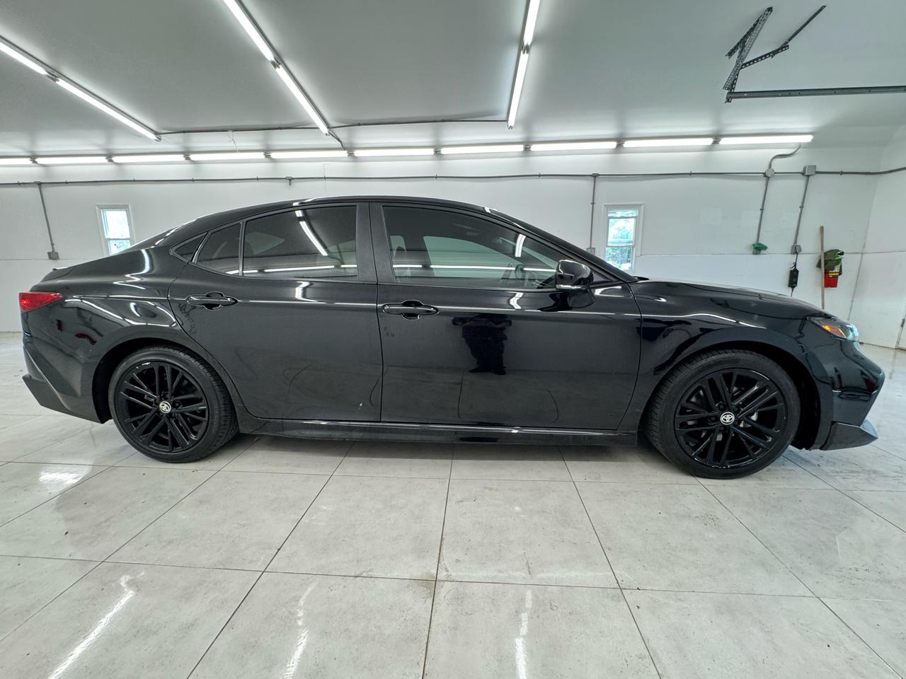 Toyota Camry XLE (Natl) 2025