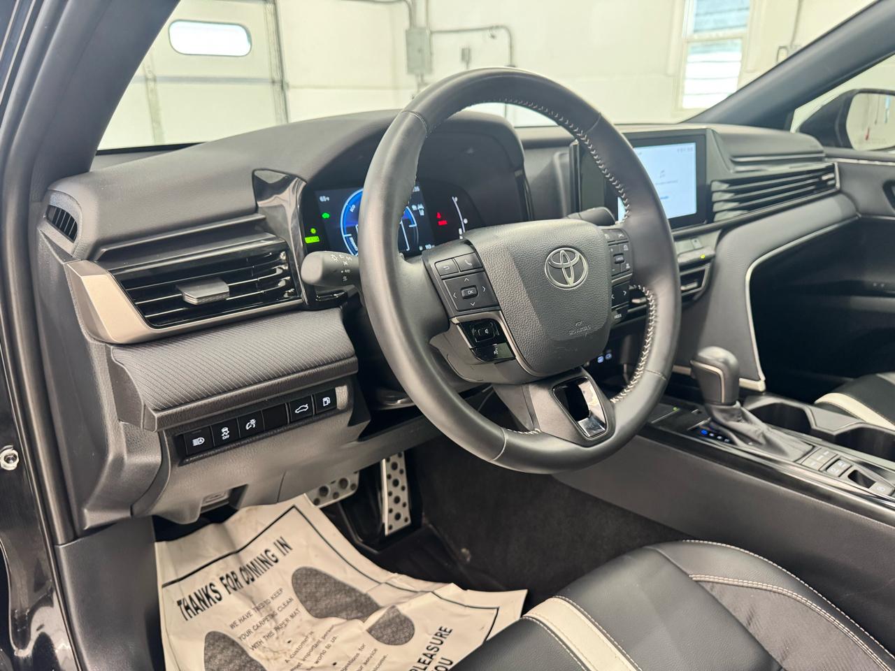 Toyota Camry XLE (Natl) 2025