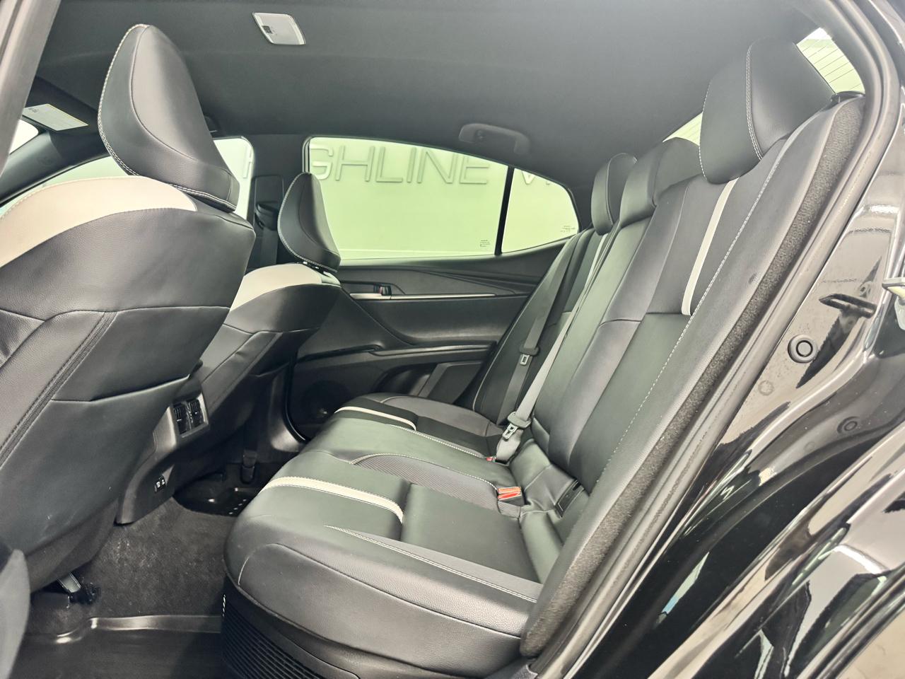 Toyota Camry XLE (Natl) 2025