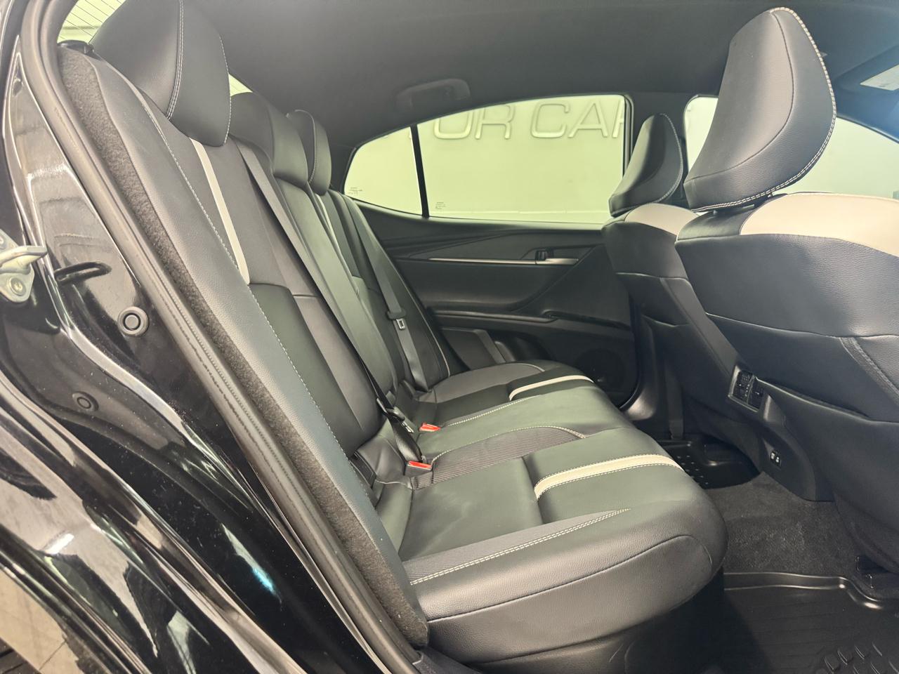 Toyota Camry XLE (Natl) 2025