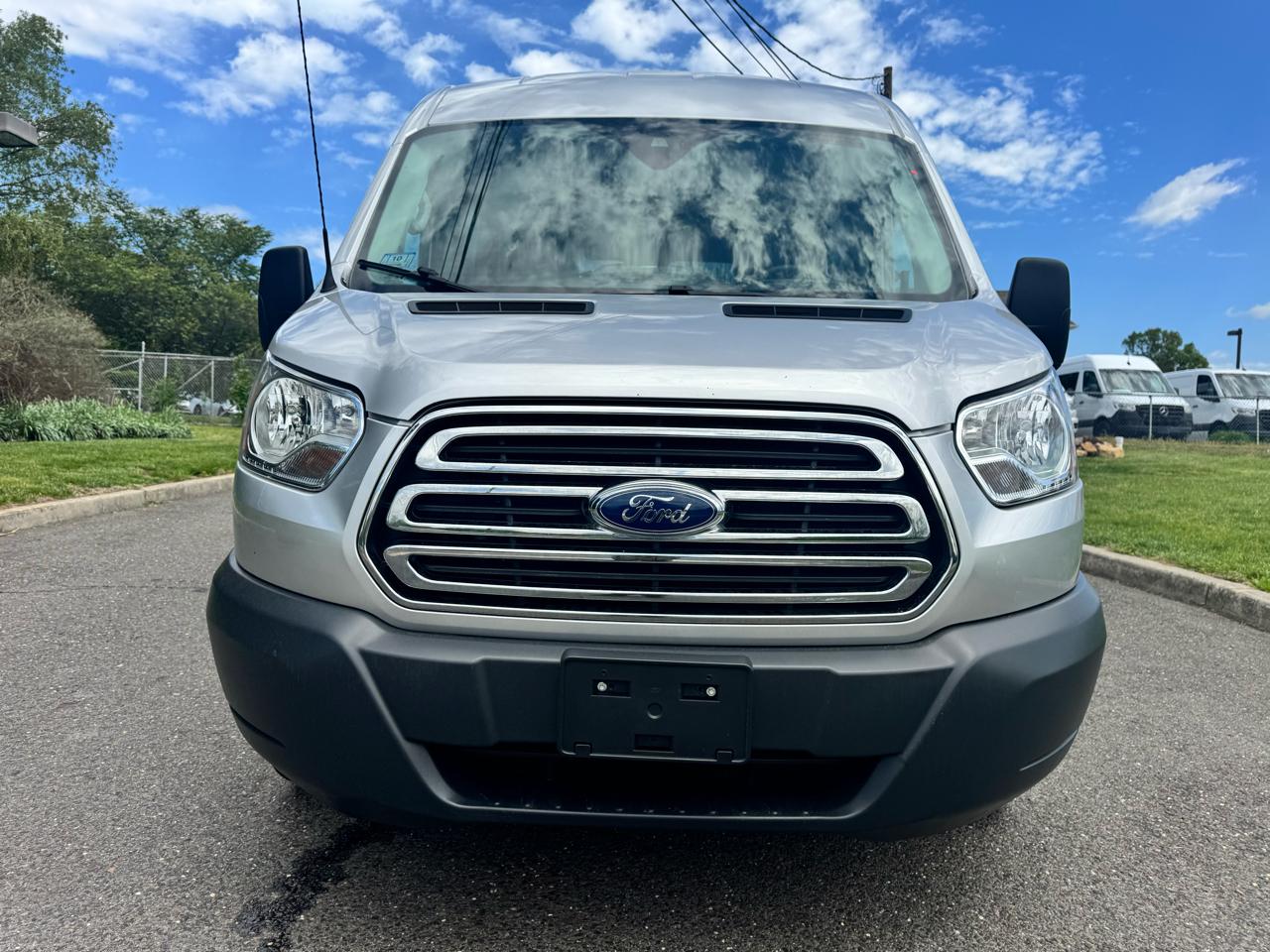 Ford Transit Passenger Wagon T-150 130" Med Roof XLT Sliding RH Dr 2018