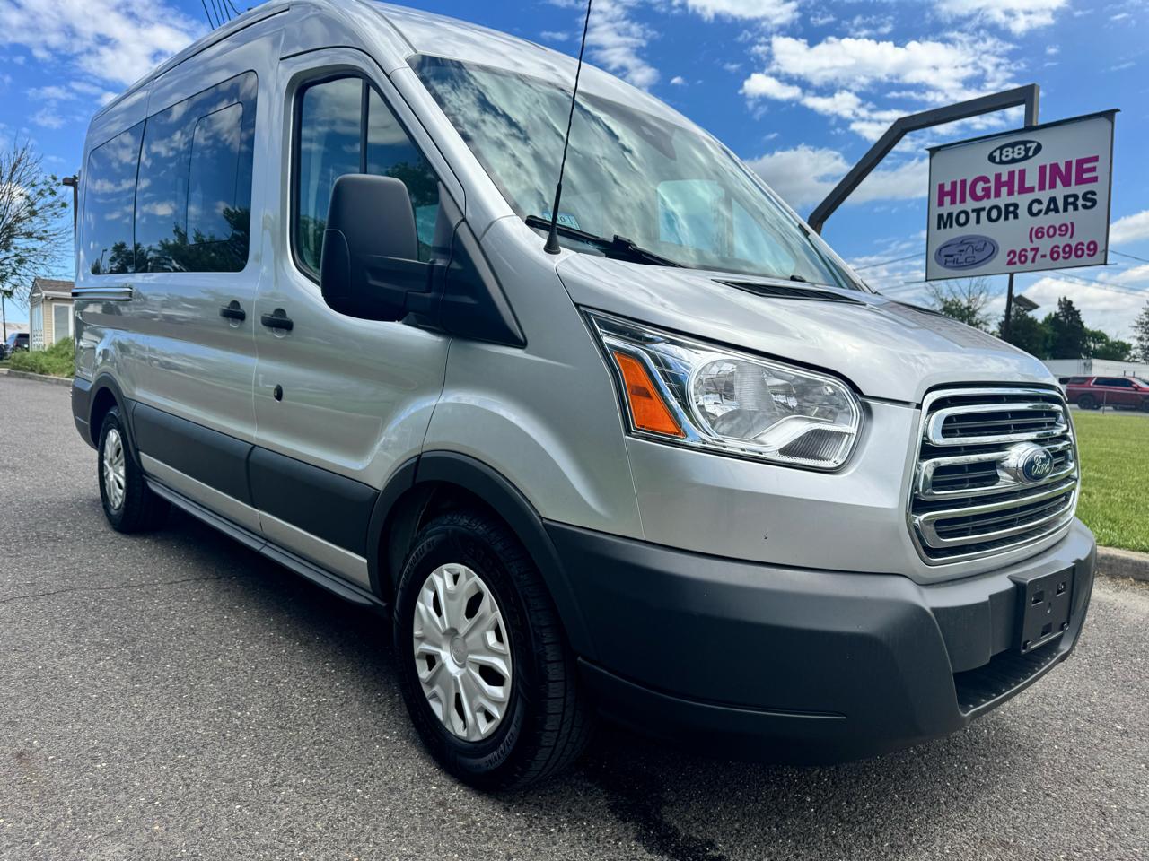 Ford Transit Passenger Wagon T-150 130" Med Roof XLT Sliding RH Dr 2018