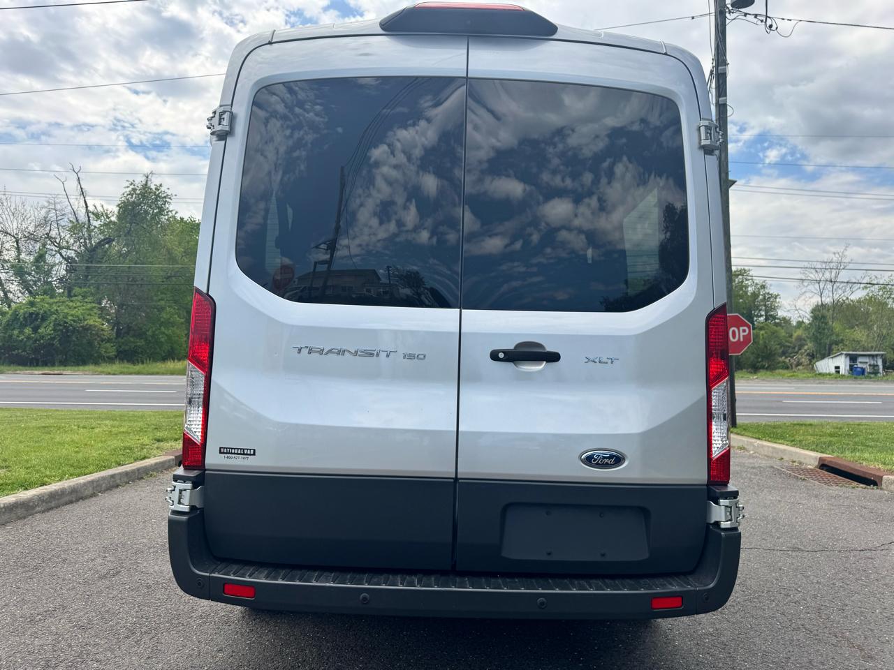 Ford Transit Passenger Wagon T-150 130" Med Roof XLT Sliding RH Dr 2018