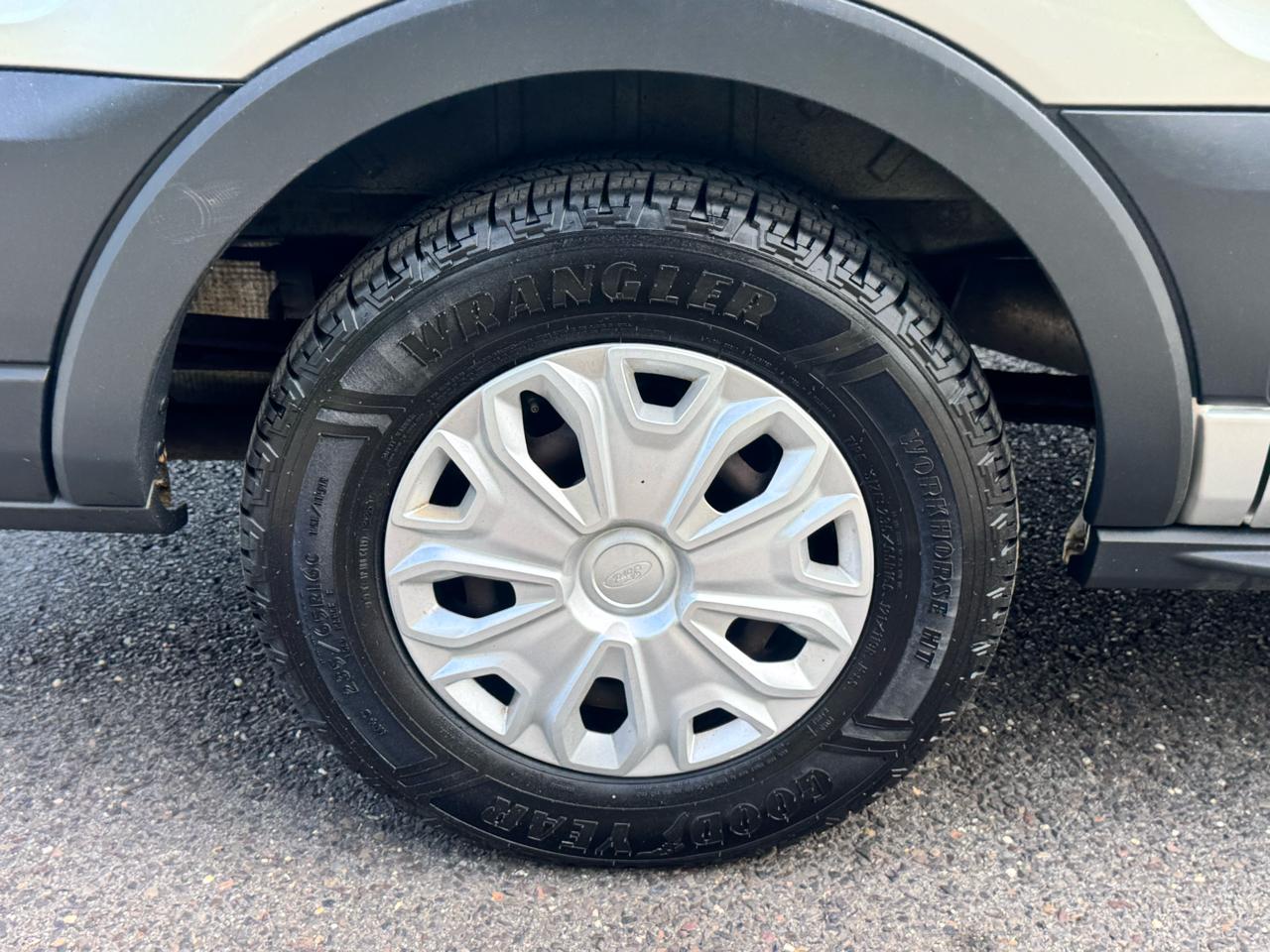 Ford Transit Passenger Wagon T-150 130" Med Roof XLT Sliding RH Dr 2018