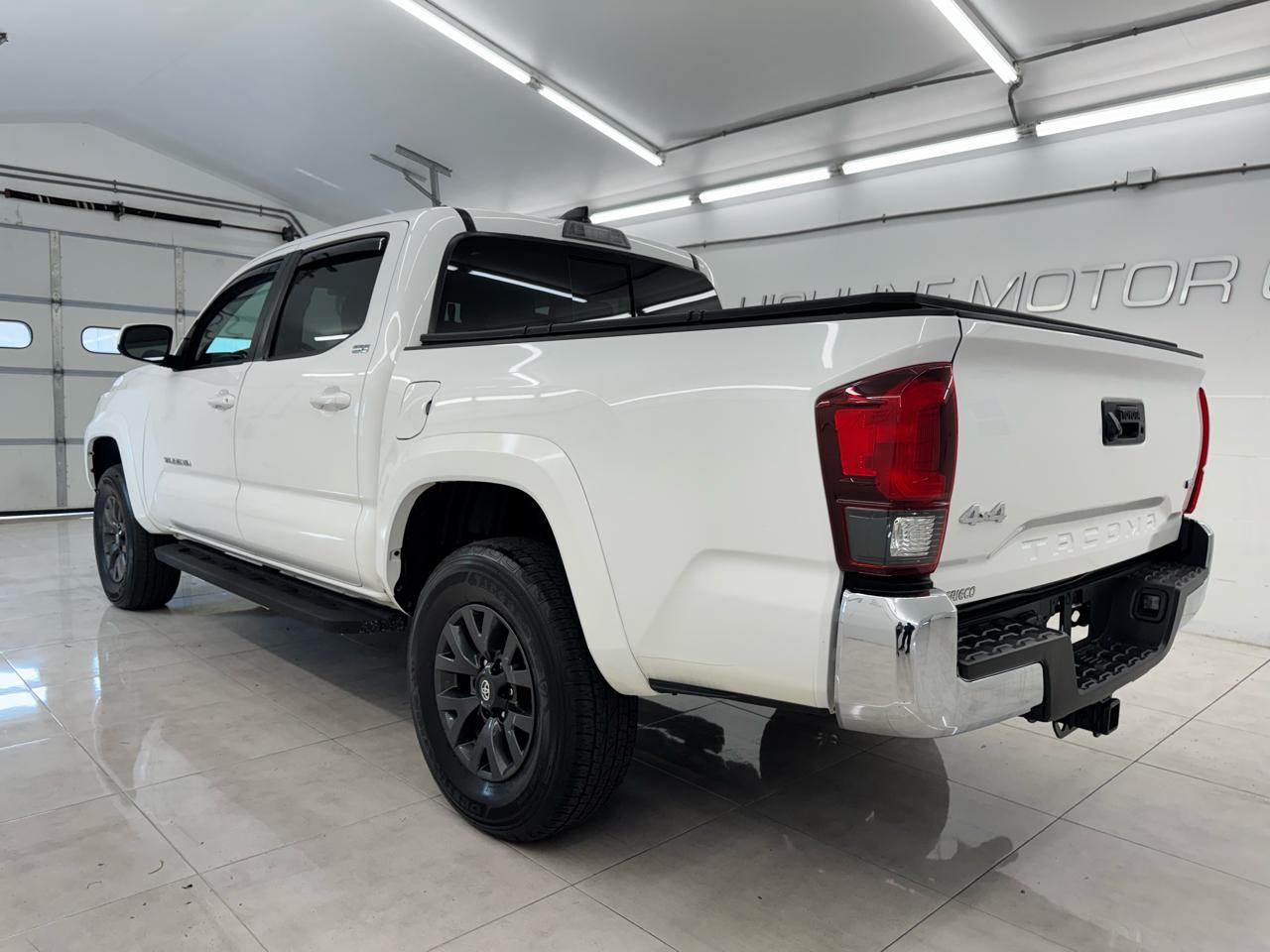 Toyota Tacoma 4WD TRD Off Road Double Cab 5' Bed V6 MT (Natl) 2023
