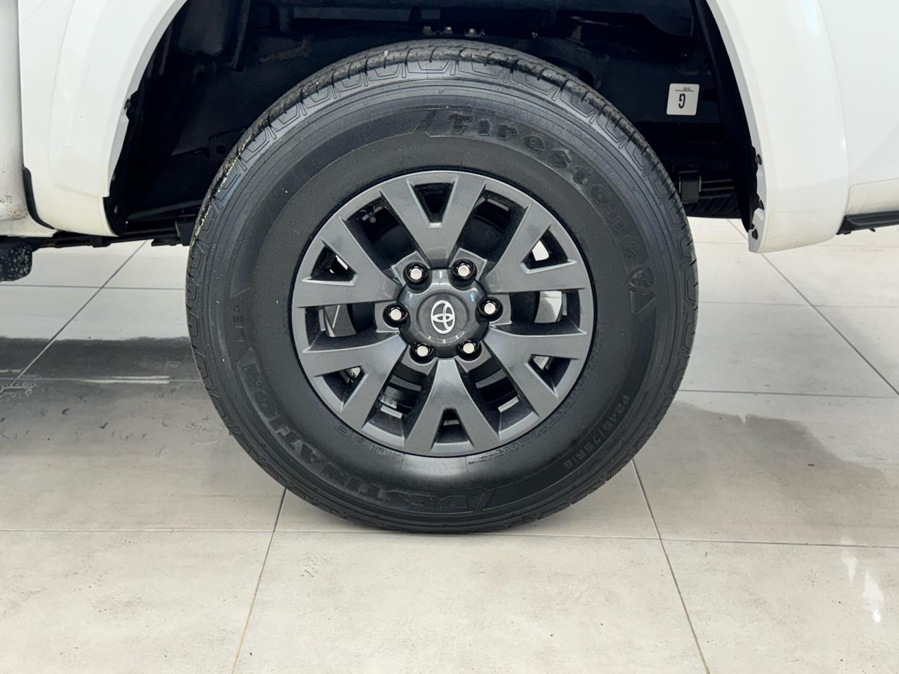 Toyota Tacoma 4WD TRD Off Road Double Cab 5' Bed V6 MT (Natl) 2023