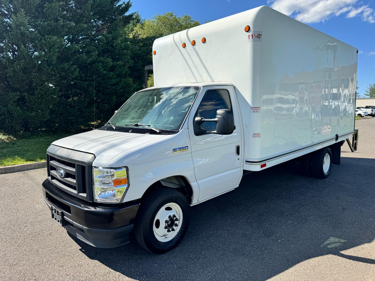 Ford E-Series Cutaway E-350 SRW 138" WB 2021