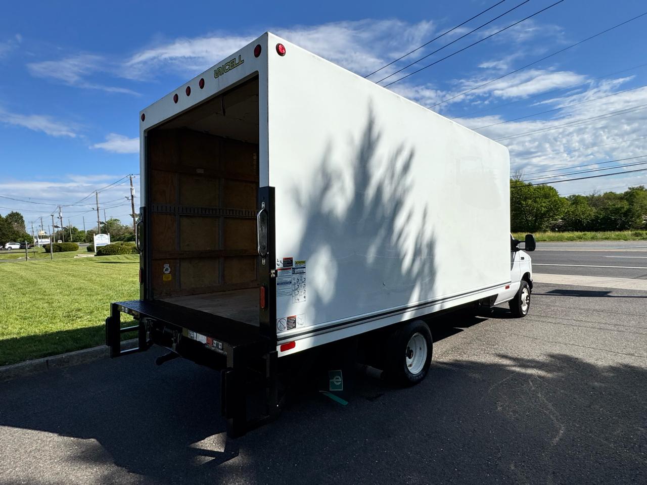 Ford E-Series Cutaway E-350 SRW 138" WB 2021