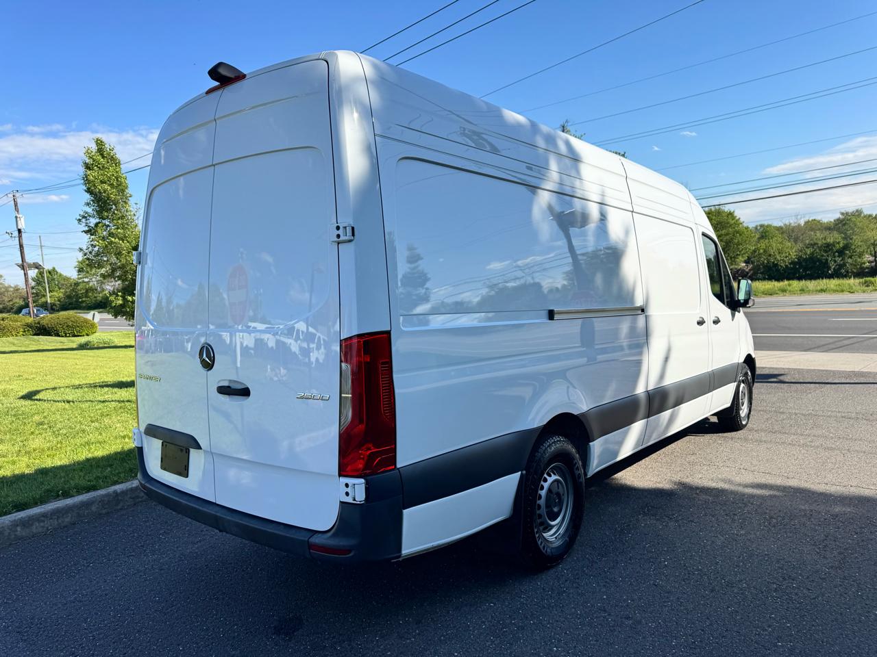 Mercedes-Benz Sprinter Van 2500 High Roof I4 Diesel HO 170" RWD 2024